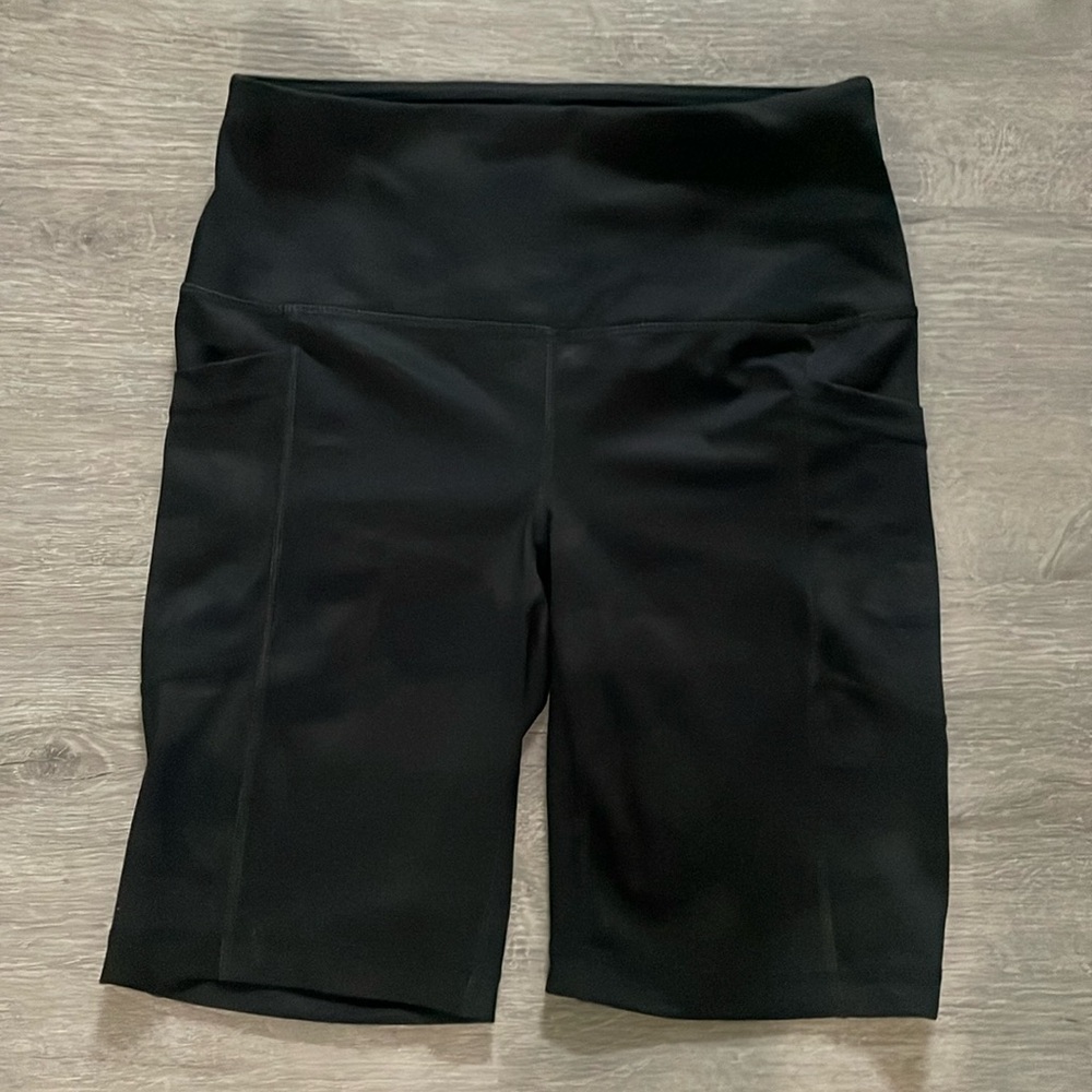 Women’s workout/yoga/cycling shorts